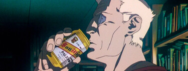 No, no te has vuelto loco. En Ghost in the Shell beben cerveza San Miguel y es por un curioso motivo